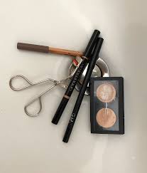 the 5 essential makeup s you