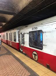mbta red line train derails at broadway