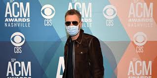 Male country singers have always contributed to the popularity of the genre and 2020 is no different. Eric Church Grabs Attention At 2020 Acms With Stick That In Your Country Song Fox News