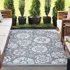 Reversible Plastic Straw Outdoor Rug