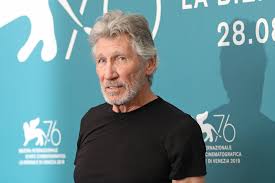 Roger waters was born on september 6, 1943 in cambridge, cambridgeshire, england as george roger waters. Roger Waters Slams Bandmate For Banning Him From Pink Floyd Website