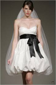 Want to show off your contemporary bridal style to the fullest extent? Mini Bubble Bridal Dress