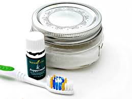 homemade natural whitening toothpaste