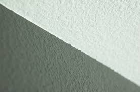 How To Paint A Perfect Ceiling Line
