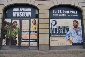 Now it is on the boulevard unter den for example, replicas from films with lego bricks. Bud Spencer Museum Offnet In Berlin Mannersache