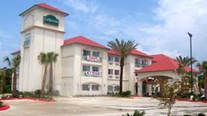 Welcome to the seabrook inns, where a family vacation to remember is our ultimate goal. La Quinta Inn Suites Houston Nasa Tourist Class Seabrook Tx Hotels Gds Reservation Codes Travel Weekly