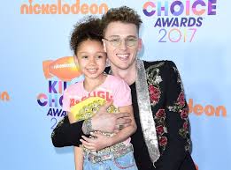 Machine gun kelly was spotted jogging with his daughter after sharing a message about her 'amazing' mother. Does Machine Gun Kelly Have A Daughter 13 Facts You Need To Know About Rap Capital Xtra