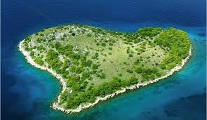 The island is brimming with greenery, and it's privately owned. Galesnjak Island The Most Heart Shaped Island In The World