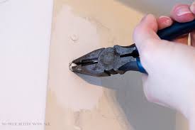 4 Ways To Remove Wall Anchors So Much