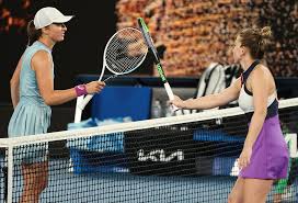Born 31 may 2001) is a polish professional tennis player. Iga Swiatek Przegrala Z Simona Halep W Iv Rundzie Australian Open I Nie Zagra Z Serena Williams