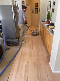 floor sanding n hance wood