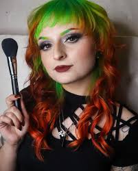 cleveland makeup artist lindsey vonsur