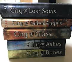 The mortal instruments series and the prequel the infernal devices series are written by cassandra clare. City Of Bones Cassandra Clare Set 5 Books Collection Mortal Instruments Series For Sale Online Ebay