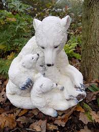 Polar Bear Mum With Baby Garden