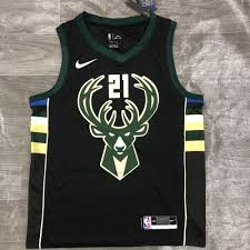All the best milwaukee bucks gear and collectibles are at the official online store of the nba. 2021 Nba Milwaukee Bucks Black V Collar 21 Jersey 311