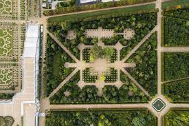 the groves palace of versailles
