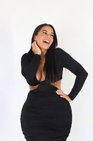 While milla jasmine's sister, safia alba shocked internet users with these insulting remarks, the iconic reality tv candidate is living her best life in dubai! Objectif Reste Du Monde Milla Jasmine Et Anthony Alcaraz Separes Depuis Le Tournage On A La Reponse Melty