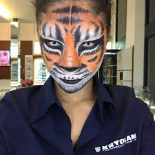 pretty tiger face makeup
