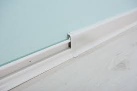 how to install rubber baseboard