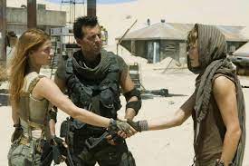 Years after the racoon city catastrophe, survivors travel across the nevada desert, hoping to make it to alaska. Resident Evil Extinction 2007 Filmaffinity