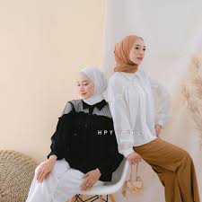 Koleksi baju blouse wanita hijab allure pocket terbaru harga terjangkau by busana wanitaku. Harga Baju Kekinian Atasan Muslim Blouse Hijab Terbaik Juni 2021 Shopee Indonesia
