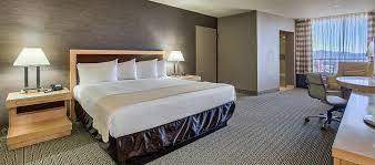Rooms Suites Plaza Hotel And