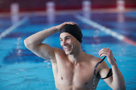 how does swimming build muscle the