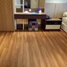 Semarang vinyl flooring, distributor lantai vinyl yang dapat menghadirkan lantai vinyl motif kayu di rumah / tempat usaha anda di semarang raya. Jual Verde Vinyl Lantai Kayu Parket Kota Semarang Mahistha Tokopedia