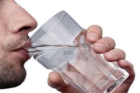 Image result for ‫نوشیدن آب‬‎