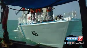 ராமேஸ்வரம் மீனவர்களை மீன்பிடிக்க விடாமல் விரட்டியடித்த இலங்கை கடற்படை! |  Sri Lanka Navy, who rushed the rameswaram fishermen out of fishing | News7  Tamil