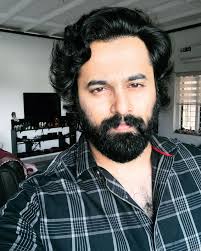 The dyad of unflinching heroism and enticing romance at the same time, unni mukundan is the scooper of hearts. Unni Mukundan Signs Off From His Social Media Accounts