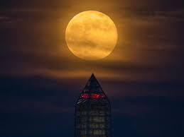 April's pink moon occurs in early springtime and is seen as the time for changes, progress and fertility. Hmyh Eaqnnjasm