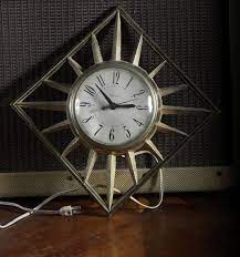 Atomic Starburst Wall Clock Electric