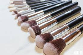 local brushes essential for your beauty