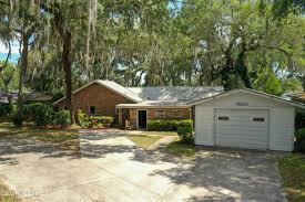 Keystone lake homes for sale range in square footage from around 0 square feet to over 0 square feet and in price. 7845 State Rd 21 Keystone Heights Fl 32656 Mls 1111640 Listing Information Real Living Palm West Home Realty Inc Real Living Palm West Home Realty Inc