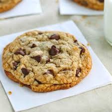 the best chewy chocolate chip cookies