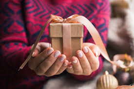 8 best gifting ideas for lawyers this
