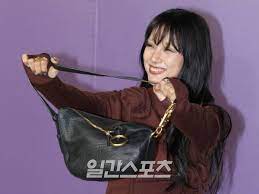 k netizens say lee hyori needs a new