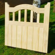 Timber Garden Curved Top Gate