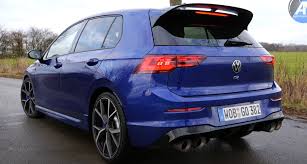 Volkswagen has naturally set out to repeat that trick. Mk8 Volkswagen Golf R Quicker Than Expected 0 100 Kph 4 4 100 200 Kph In 11 5 0 200 Kph In 15 9
