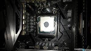 This is the reason why it is necessary to use thermal paste, since as its name suggests it is a paste which will go through all these valleys both from the ihs of the cpus and heatsinks to fill these gaps. Too Much Thermal Paste Benchmark Of Thermal Paste Application Quantity Gamersnexus Gaming Pc Builds Hardware Benchmarks