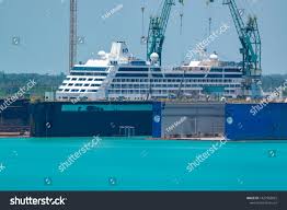 18 grand bahama shipyard images stock