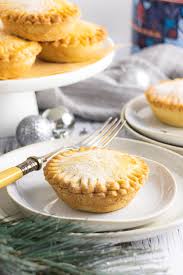 easy shortcrust mince pies crumbs and