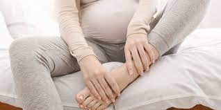 swelling during pregnancy usual causes