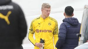 When haaland came to bvb from rb salzburg last winter, the classic. Borussia Dortmund Haven T Had Player Like Haaland Since Lewandowski Notes Marco Reus As Com