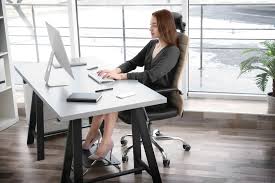 proper sitting posture at a computer