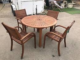 garden furniture round table and 4