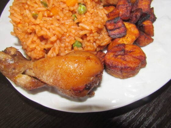Jollof rice cooked with roasted chicken creates a perfect flavour and taste - How To