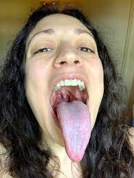 X 上的Drcottonpuss：「Thirsty throat Thursday! #tongue #ThirstyThursday  #tongueout #babycthulhu t.coTJQ1WS68Nm」  X