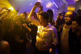 Résultat de recherche d'images pour "toute ressemblance"